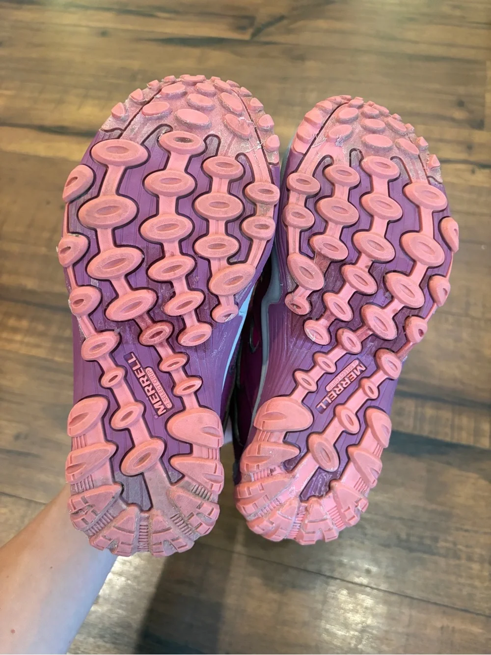 Merrell Pink Berry Chameleon Mid Waterproof hiking boot waterproof Kids Sz 3